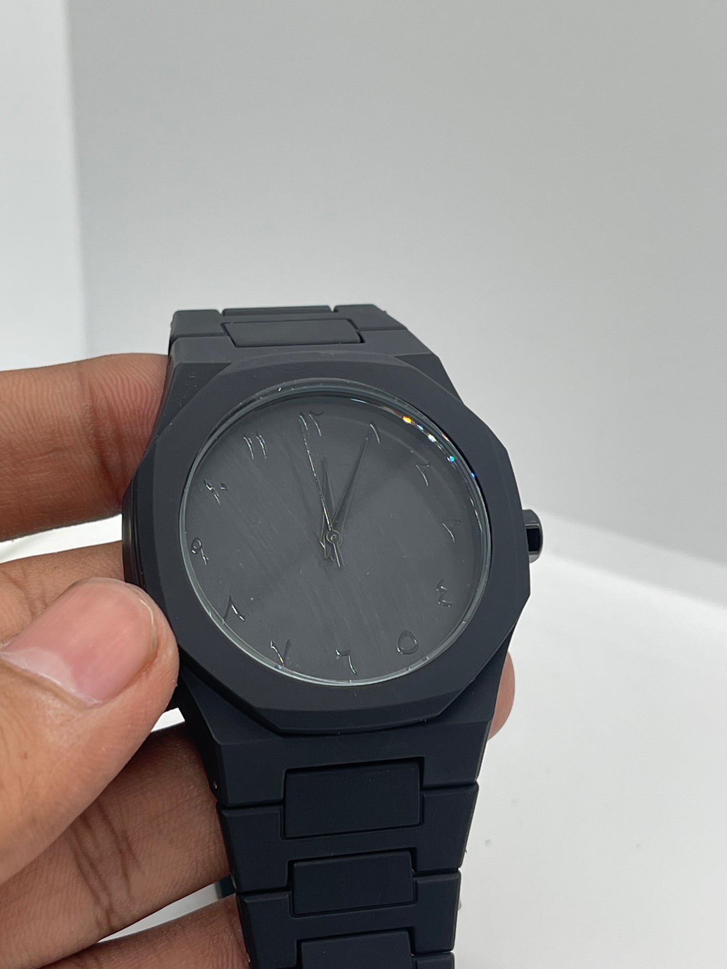 Arabic Aura Watch